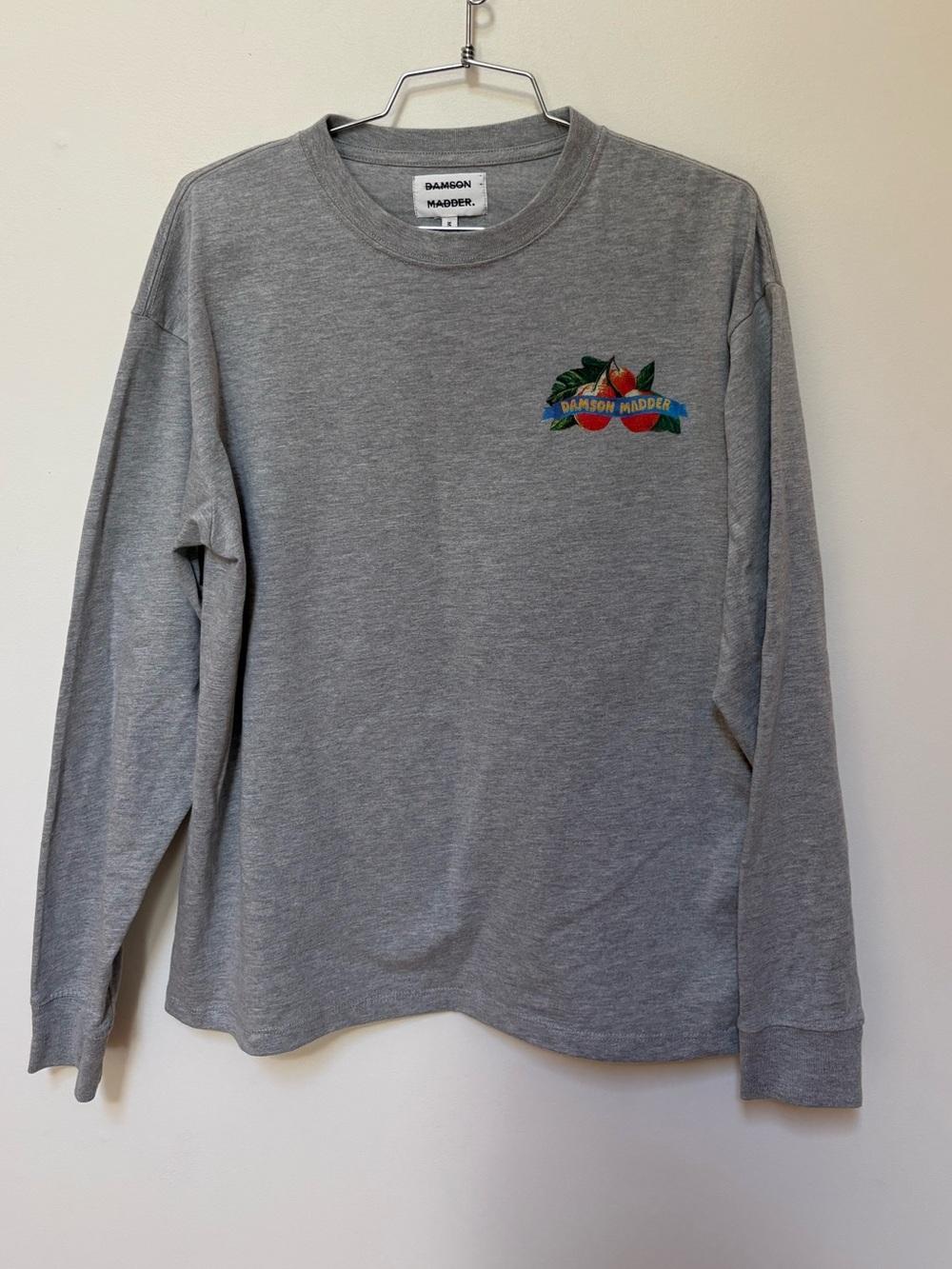 NWOT Damson Madder x Anthropologie Fruits D'été Long-Sleeve Graphic Tee Size 4US - Picture 3 of 15